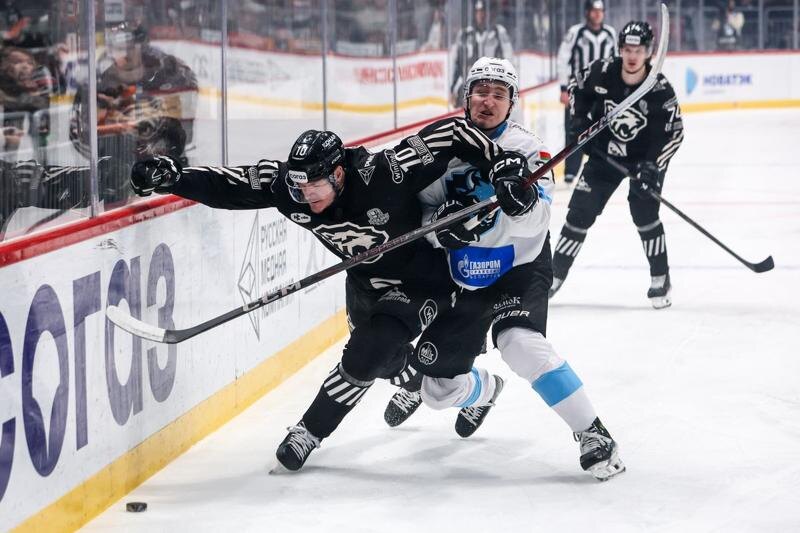    Фото пресс-служба ХК «Трактор»/Матч получился напряженным, а счет был открыт лишь в третьем периоде