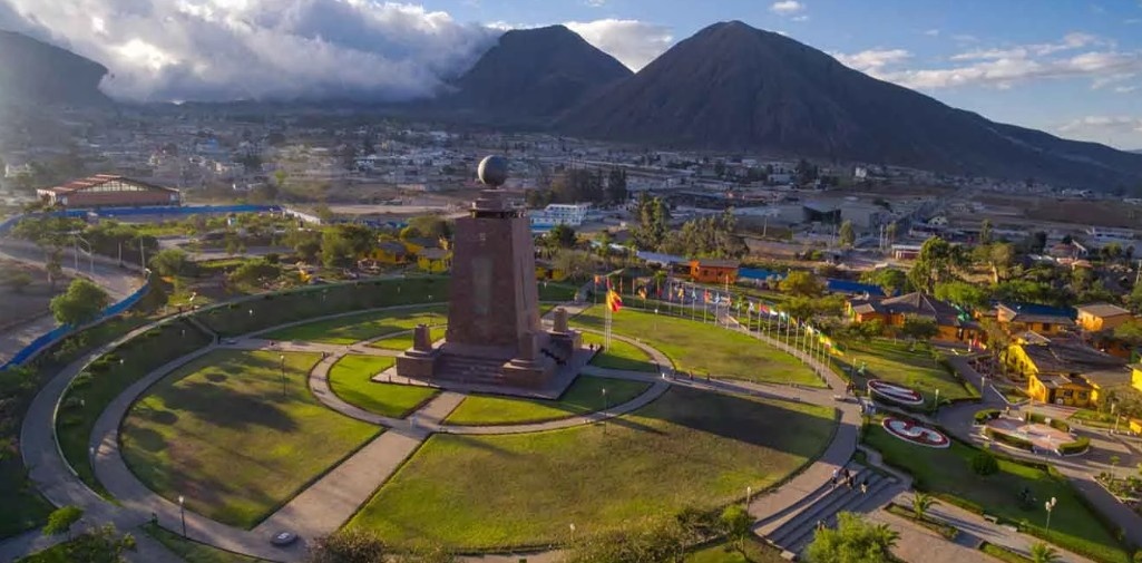 Памятник Экватору