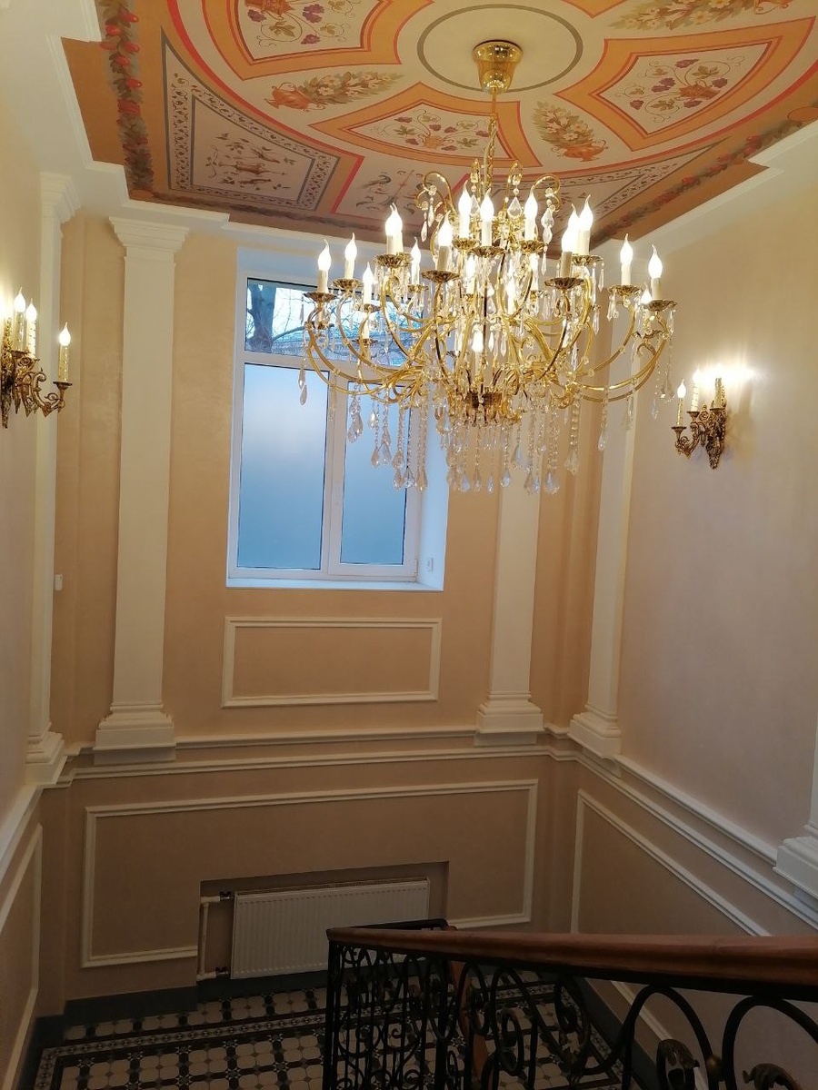 Лестница на 2-ой этаж. 