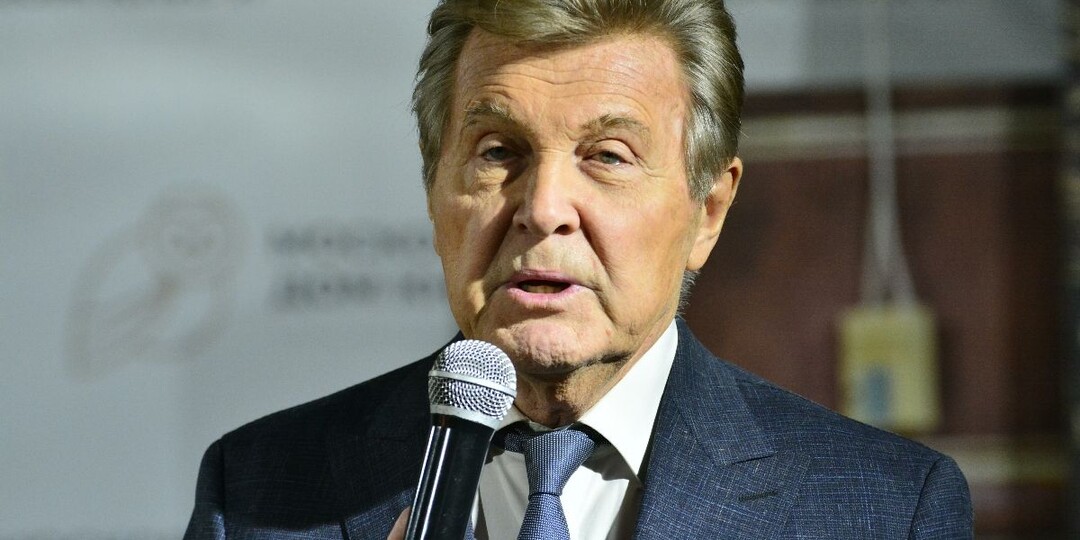 83-летний Лев Лещенко сломал руку