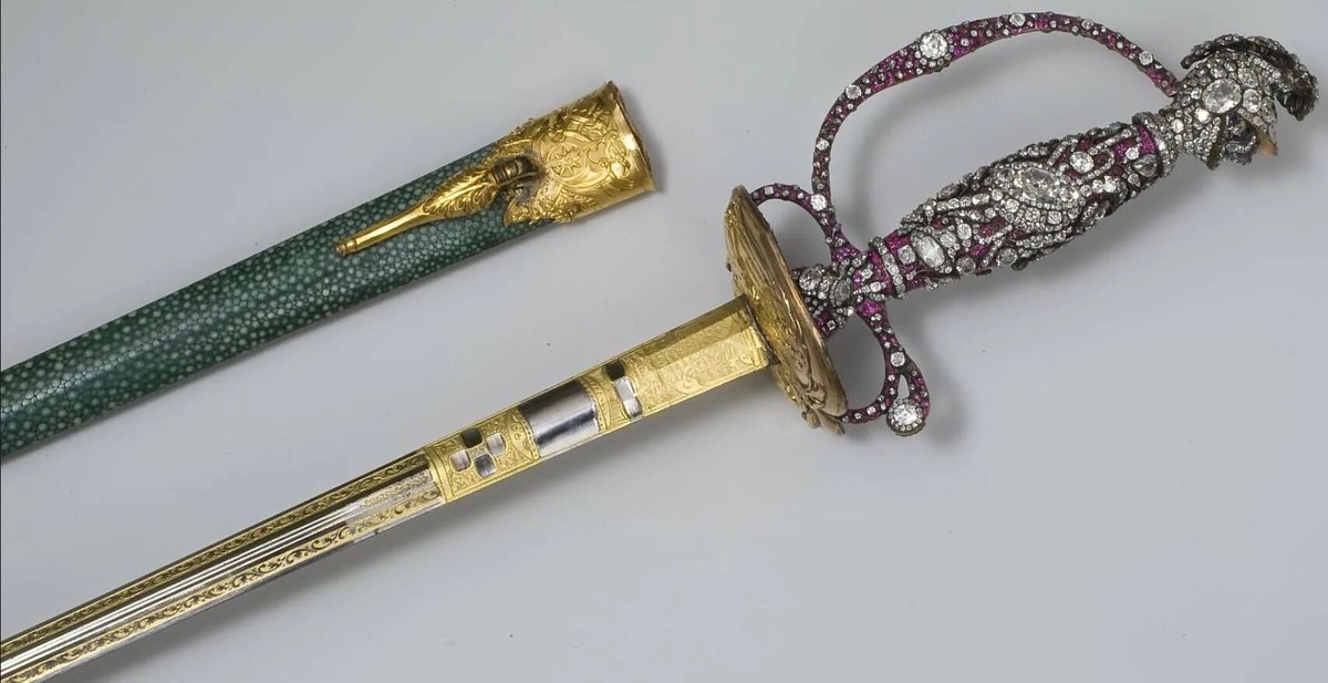 Это, разумеется, не та шпага, о которой идет речь в статье