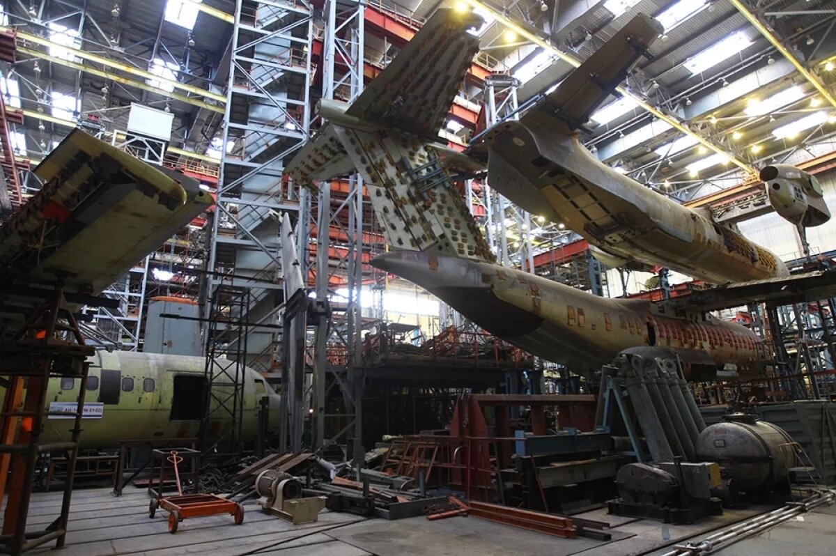    Испытательный цех предприятия «Серийный завод «АНТОНОВ». Киевский авиационный завод.