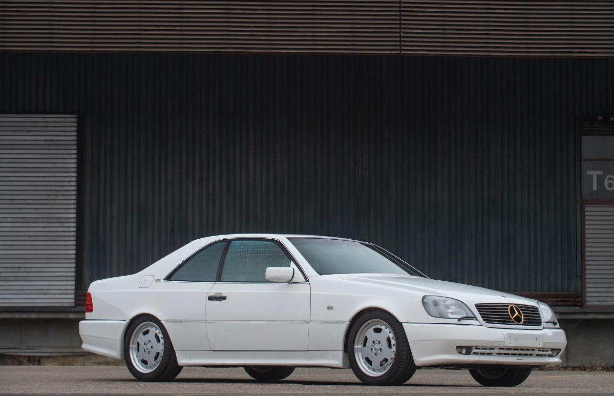 В этом мире стабильны лишь цены на старые Мерседесы. Фото из открытых источников