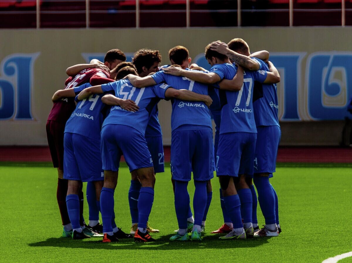    Футболисты "Чайки"© Фото : Пресс-служба "Чайки"