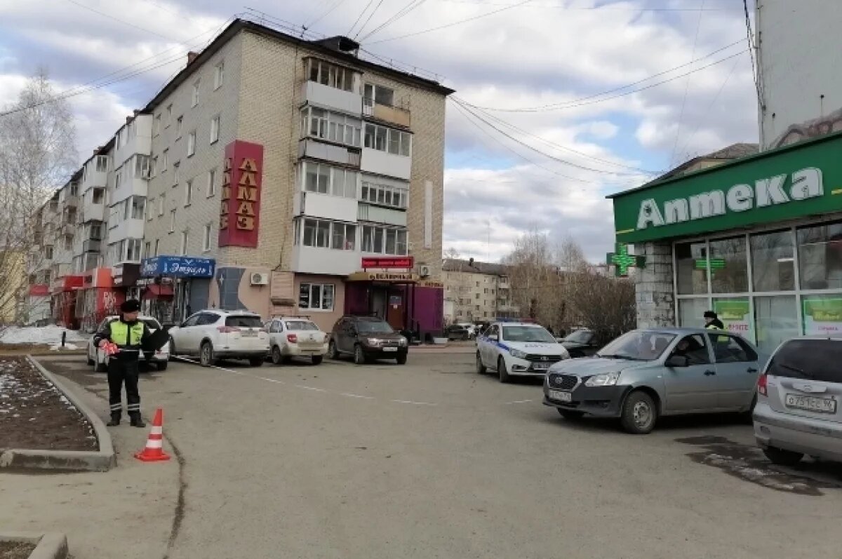    На Урале во дворе жилого дома сбили девочку-подростка