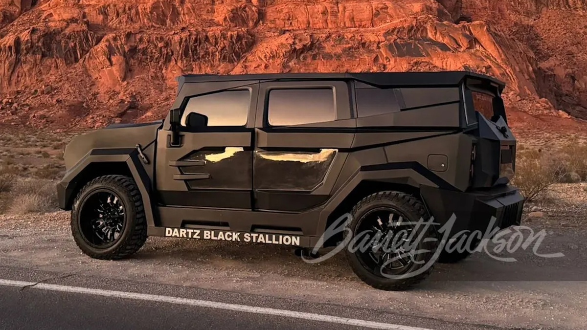 Dartz Black Stallion