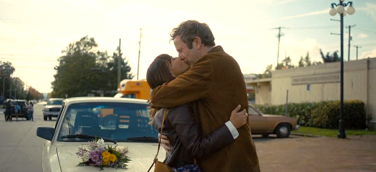 Кадр из серии "Обычные люди". Сериал "Чёрное зеркало" 7 сезон. 