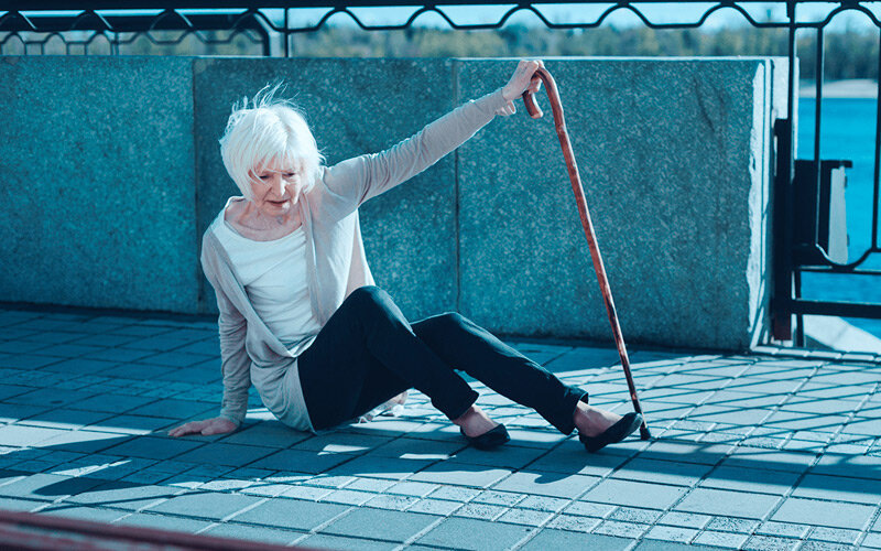 Как сохранить крепкие ноги на долгие годы: 5 важных привычек для старшего возраста