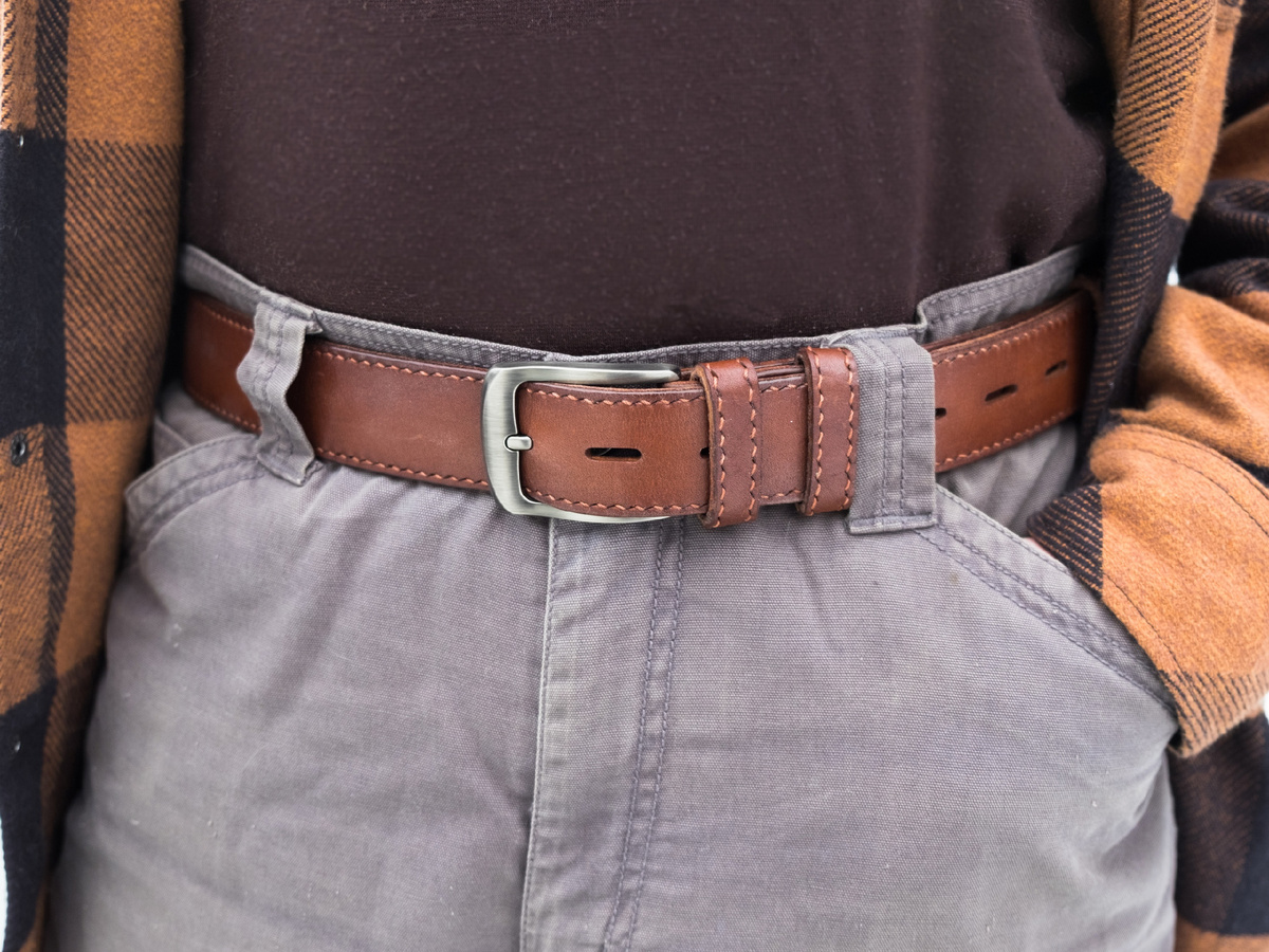 Ремень из натуральной кожи, прошитый. Ручная работа