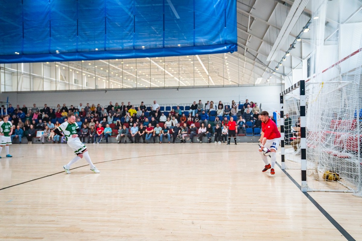    Участники благотворительного матча «ZA СВОих» собрали более 500 тысяч рублей в помощь бойцам