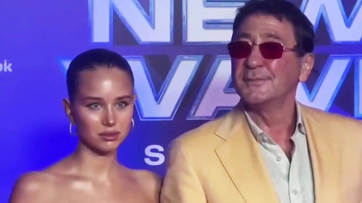 Григорий Лепс официально вышел в свет с новой возлюбленной Авророй Кибой на премии ЖАРА Music Awards 2025. Фото: Legion-media