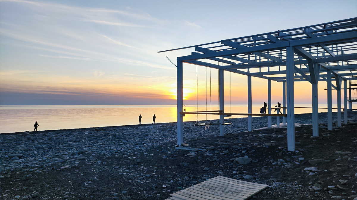 Пляж Багратион, Лазаревское