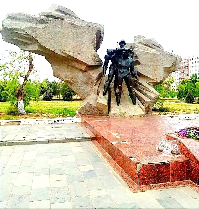 Общий вид памятника. Фото Александра Щербинина специально для канала. Май. 2022 год.