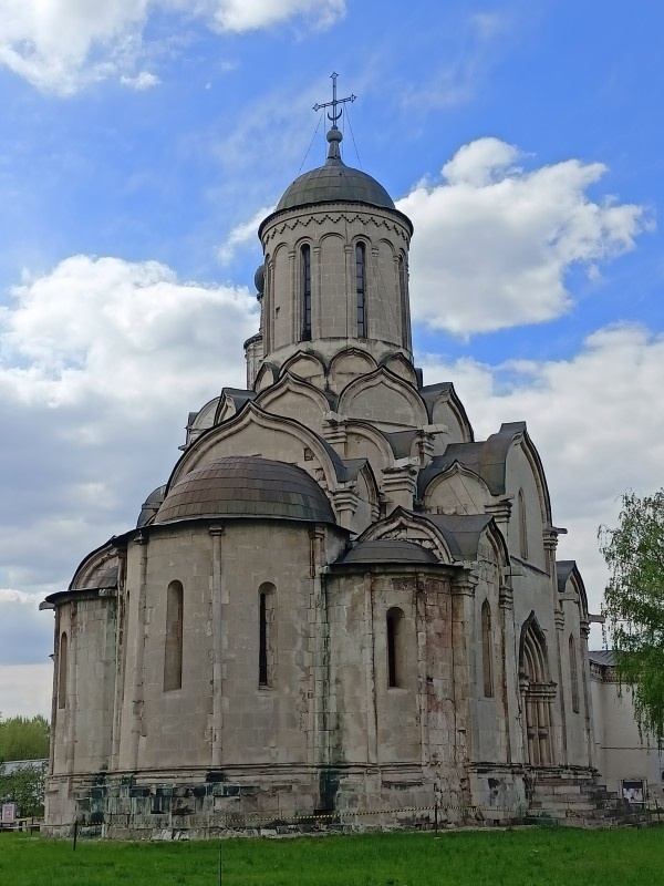 Современник и свидетель описываемых событий - Спасский собор Андронникова монастыря в Москве.
