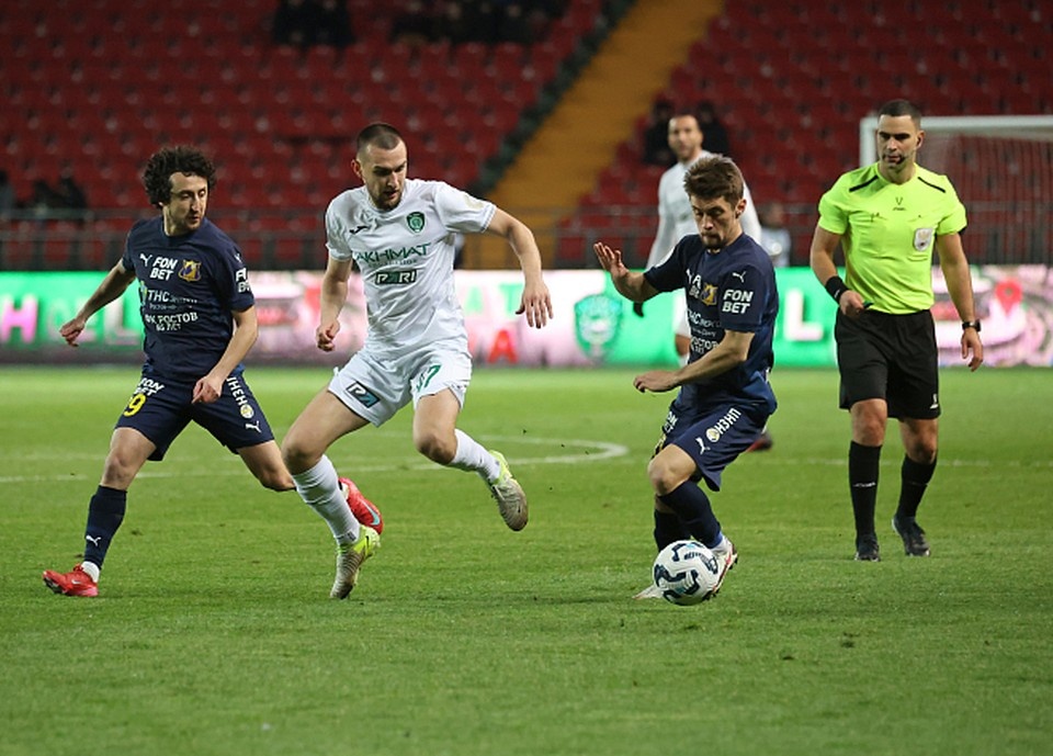    "Желто-синим" удалось забить гол, но сравнять счет они не смогли. Фото: ФК "Ахмат"