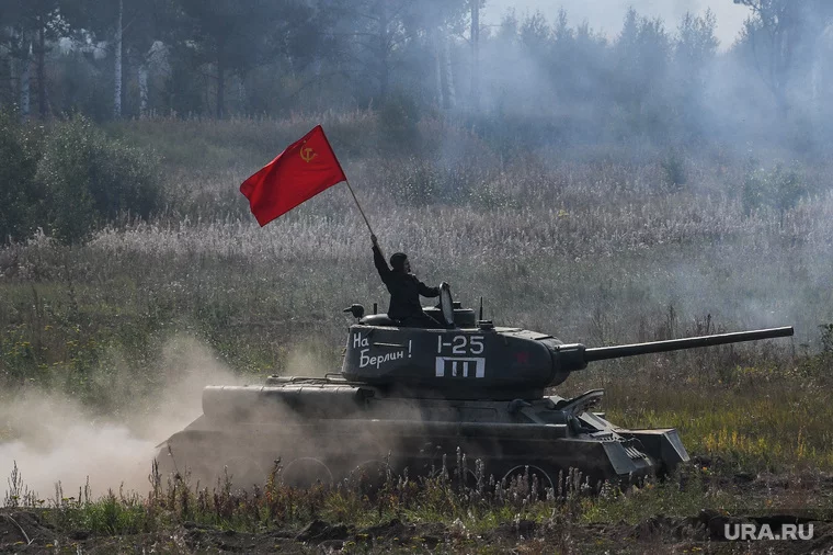 Василий Хомяков пошел в свой последний бой 26 августа 1944-го (архивное фото)
Фото: Владимир Жабриков © URA.RU