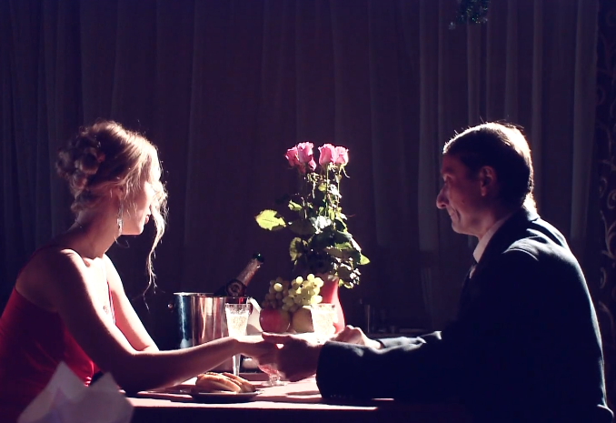 В тот же вечер незнакомец предложил Анжелике руку и сердце. 