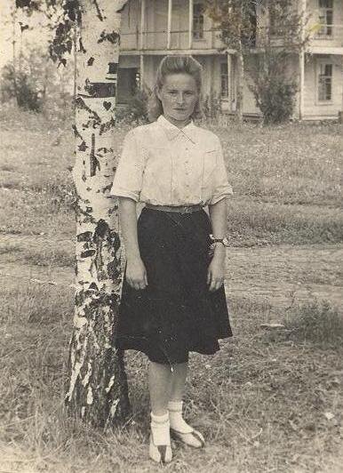 Нина Никитина в Доме отдыха летом 1946 года
