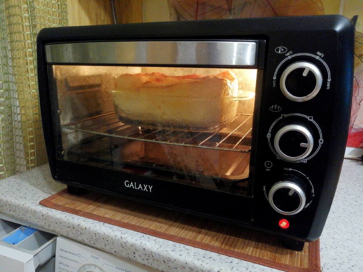 Фото автора канала. Высокий получился. Омлет моего детства😍 