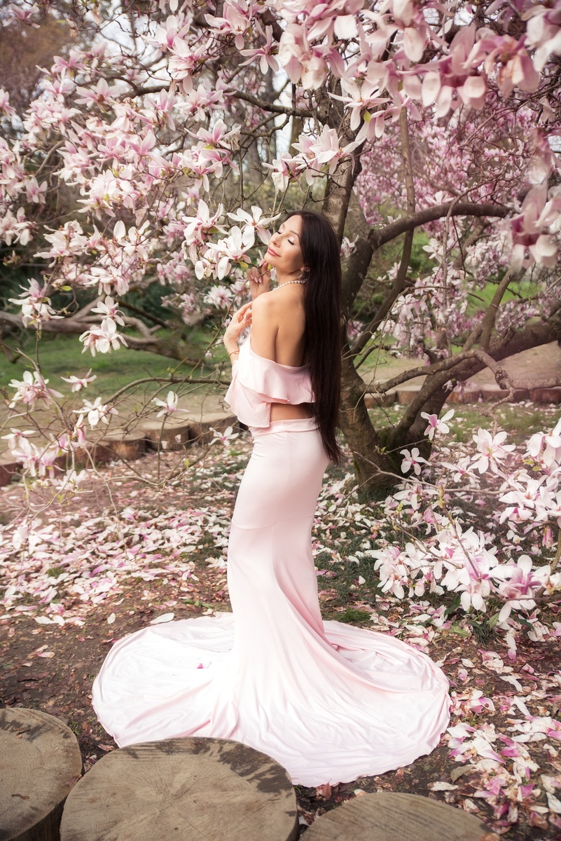 Девушка в магнолии фотосессия в Сочи