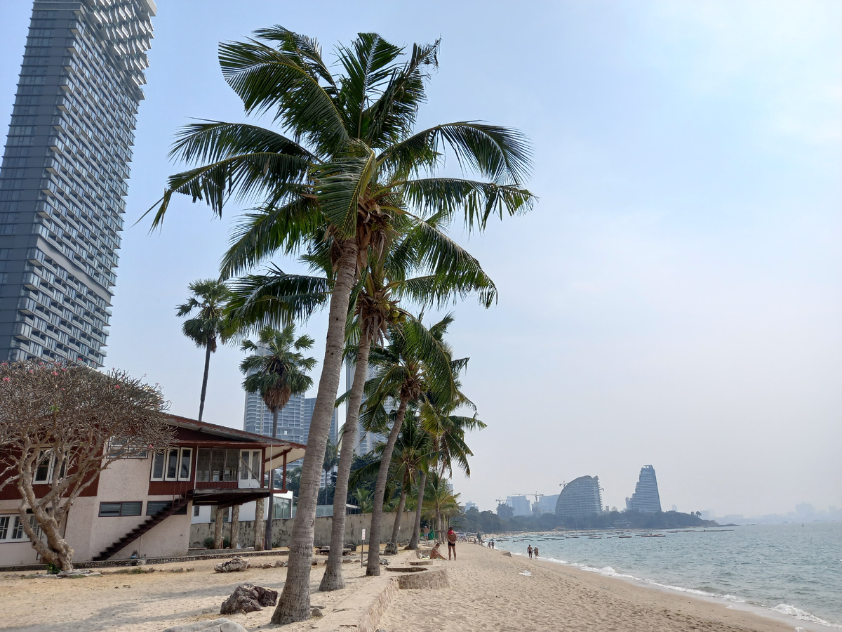 Пляж Wong Amat в Паттайе. Таиланд.