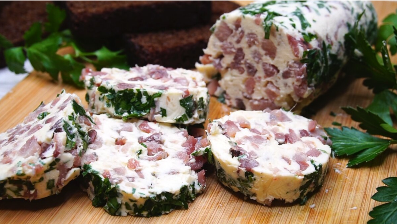 Такая закуска намазка частый гость на нашем столе: готовится за считанные минуты, хоть завтраку, хоть к праздничному столу