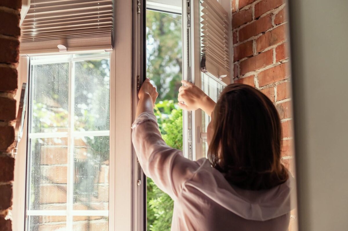 FTiare / Shutterstock / FOTODOM📷Просушка дома необходима после «мокрых» отделочных работ, зимнего простоя и если дом затопило