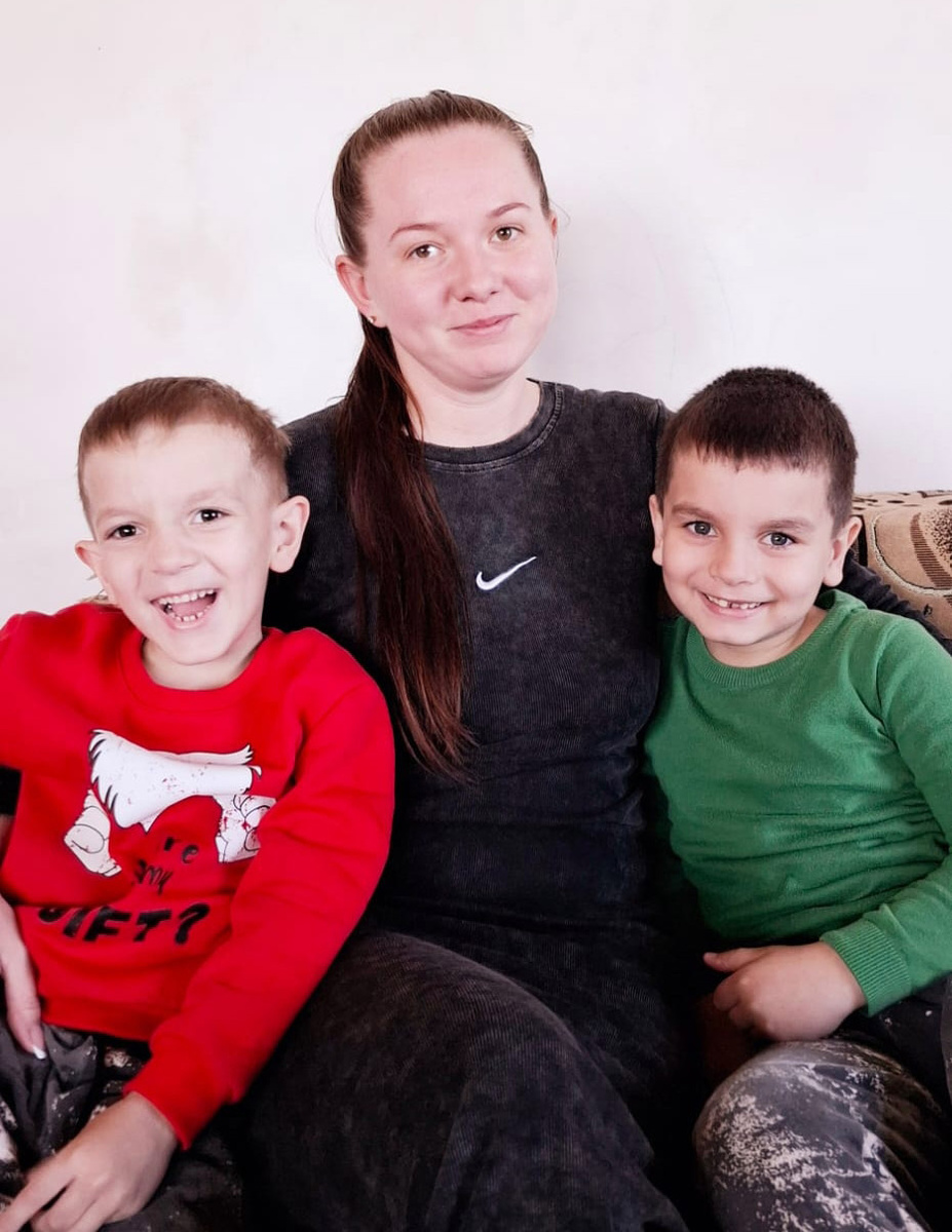    Любимая супруга Павла Кузьменко Диана с сыновьями: 6-летним Амиром и 5-летним Адамом / фото из семейного архива Кузьменко