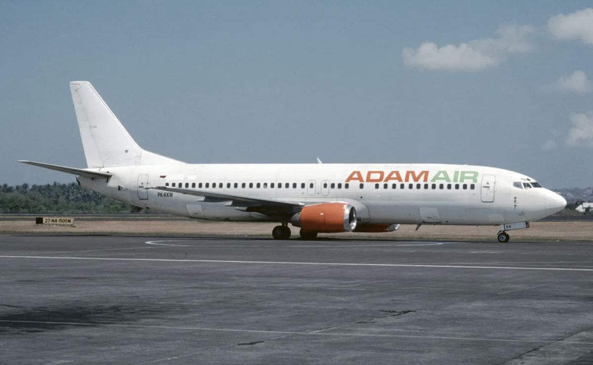 PK-KKW, Boeing 737–400, участвовавший в катастрофе. (Вернер Фишдик)
