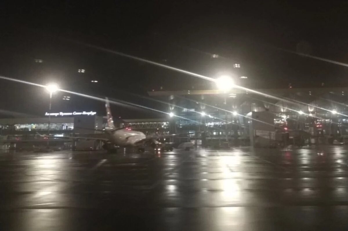    Туристы снова добираются в Египет из Петербурга с большими задержками