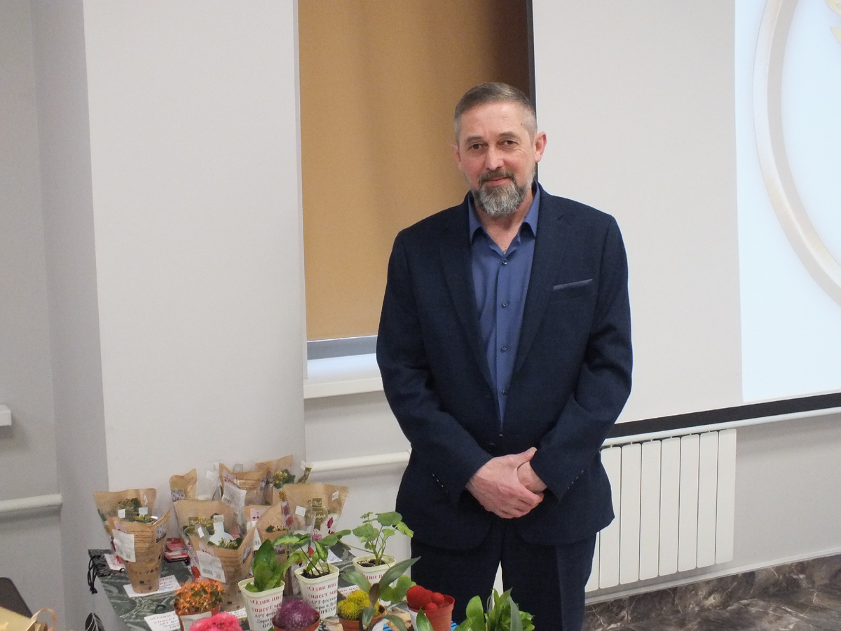 Александр Валерьевич Тишкин, парапсихолог, экзорцист, магистр метафизических практик, специалист по снятию посторонних негативных воздействий, руководитель Центра Саморазвития «Орегор»