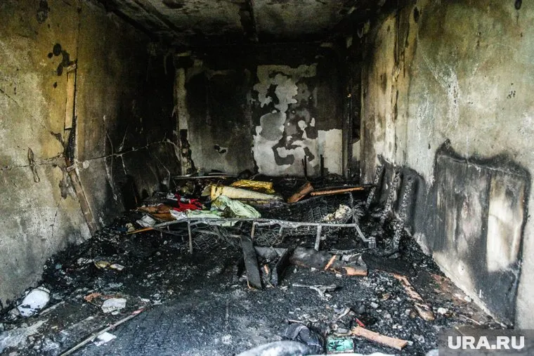 Жители Ханты-Мансийска после пожара потеряли все имущество
Фото: Владимир Жабриков © URA.RU