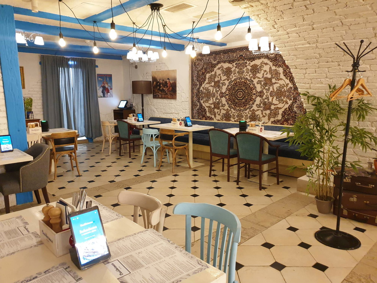 Общий вид зала ресторана "Селёдочная"