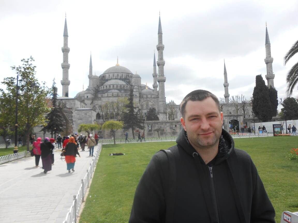 Даже на лице написано, что-то пошло не так 😅