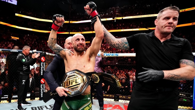     Чемпион UFC в полулёгком весе Александер Волкановски Gettyimages.ru Jeff Bottari / Contributor