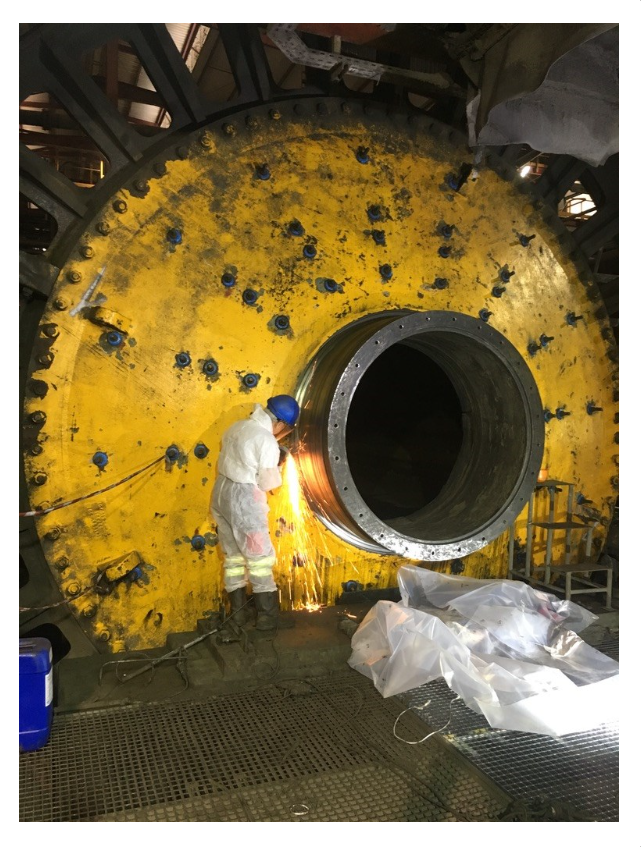 Проводим подготовку места ремонта