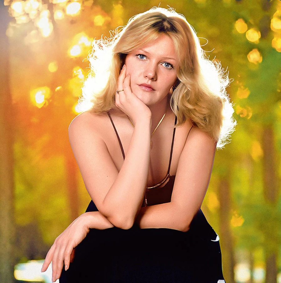 Елена Проклова