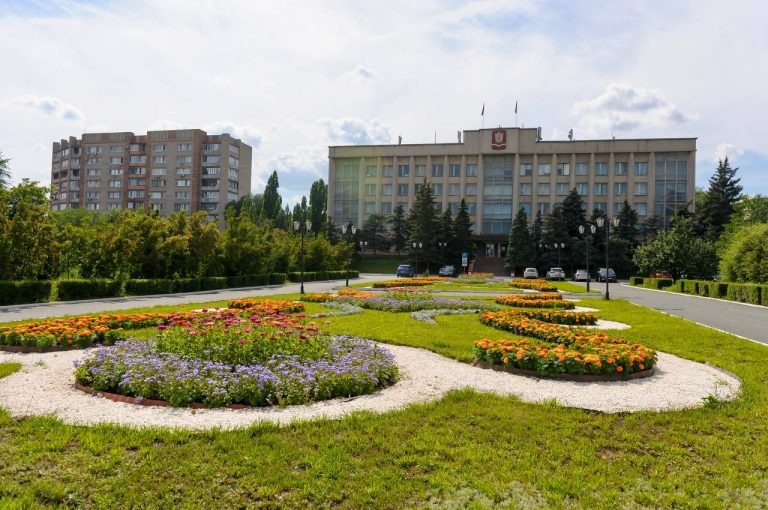    Евгений Солнцев поздравил жителей Новотроицка с 80-летием города «О»