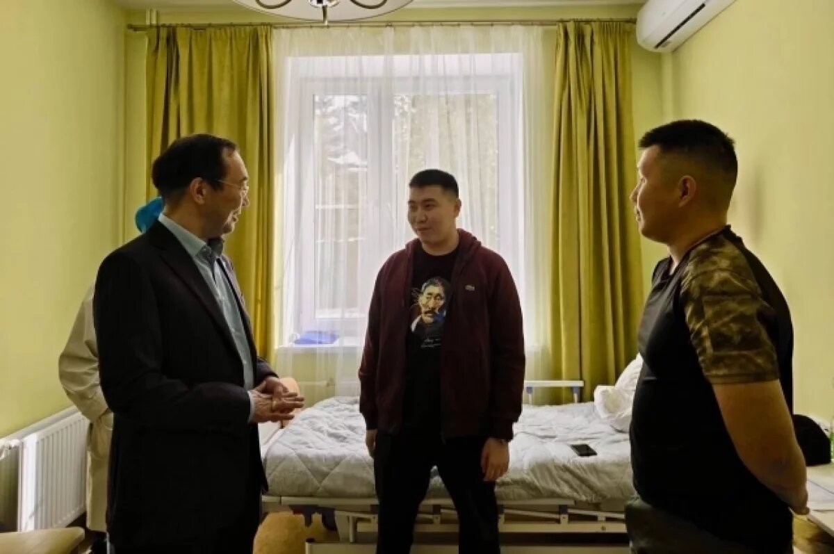    Глава Якутии побывал в санатории «Бэс Чагда», где лечат бойцов СВО