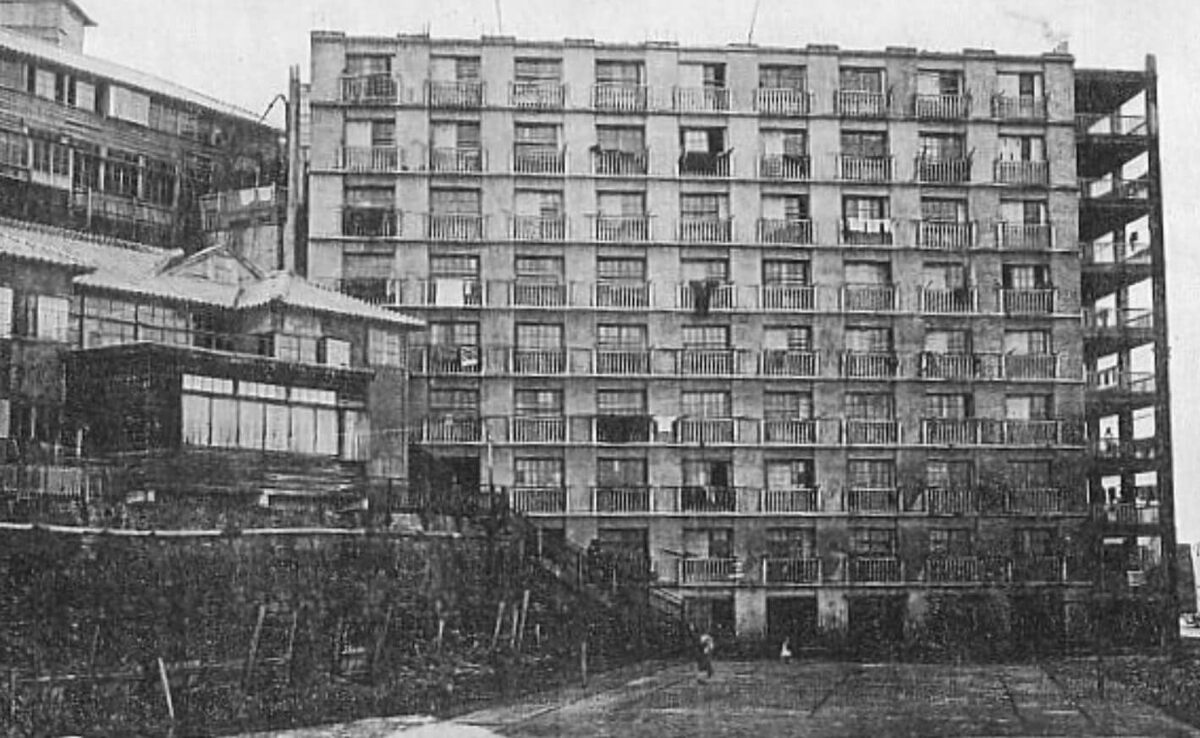    Железобетонный дом в Хасиме. Источник изображения: wikimedia.org