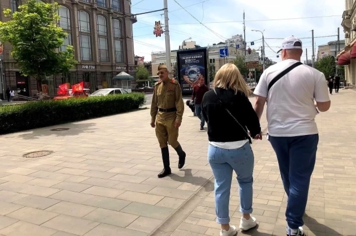    В Ростове на майские праздники уберут всю рекламу на Театральной площади