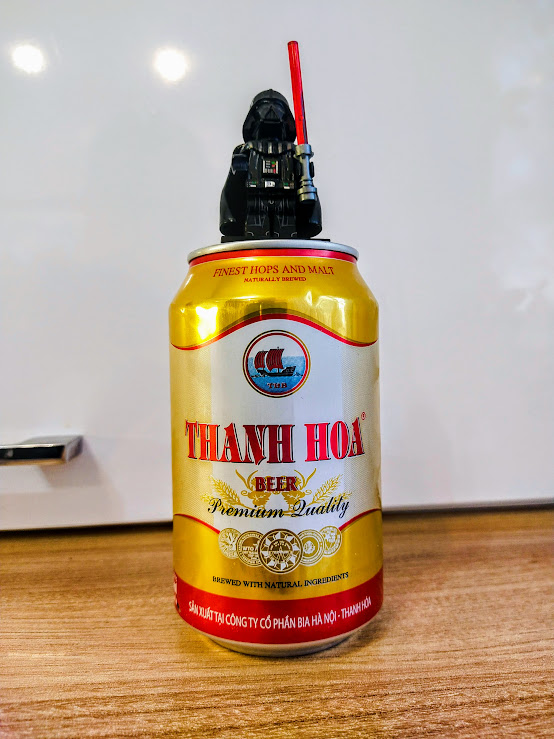 Миньончик из экзотической азиатской страны))) Зато, вон, 5 медалей есть)))