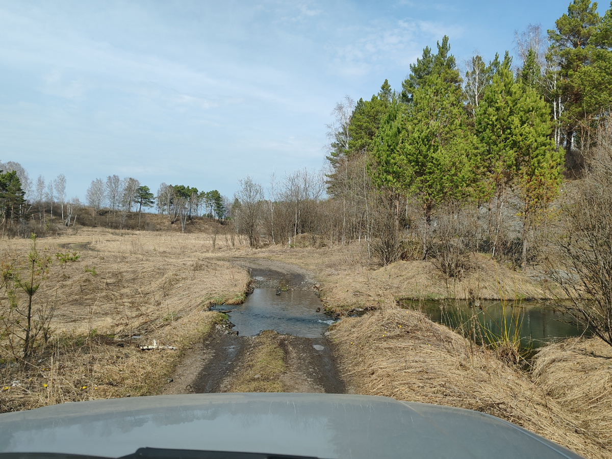 Вот тут эта засекреченная красота, которую все проезжают, как просто лужу. Терпение, всё покажу.