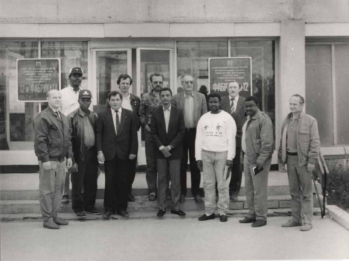 Делегация Endiama на фабрике №12