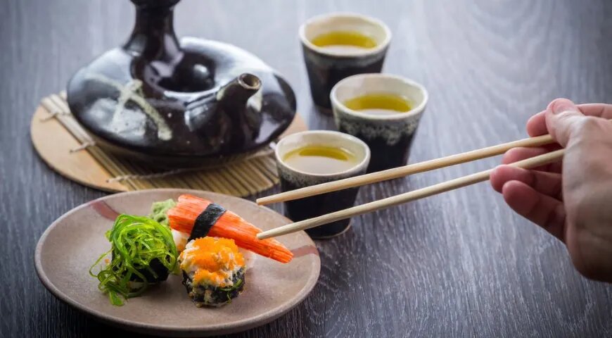   Основа питания долгожителей Окинавы — овощи, водоросли, тофу и морепродукты (Shutterstock/FOTODOM)