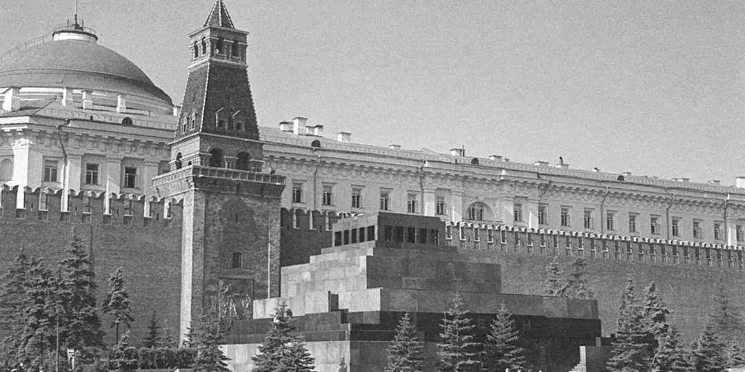 Все захоронения 1940-х годов в Кремлёвской стене Москвы ⚱️