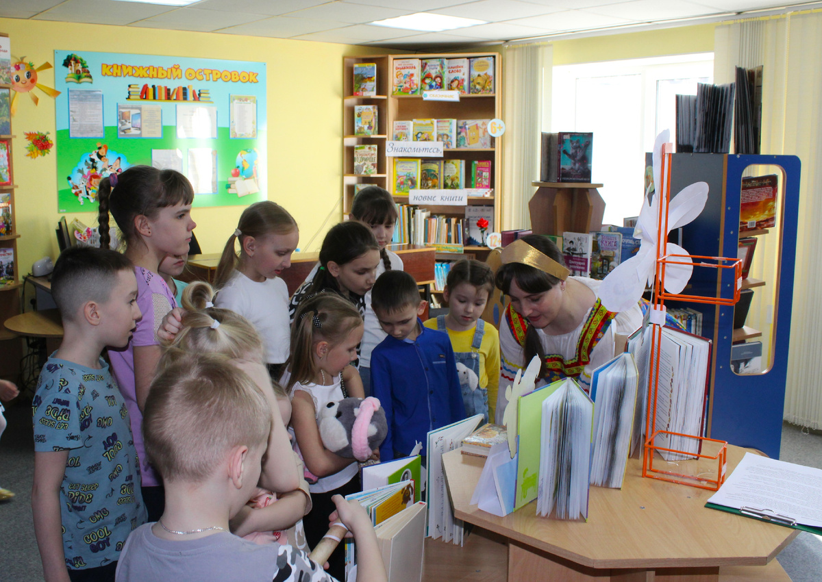 Фото сделано в Центральной библиотеке п. Ясногорский в Библионочь 2024 года