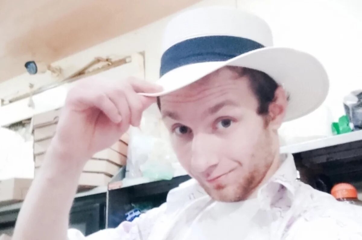    Причина гибели молодого человека не сообщается.