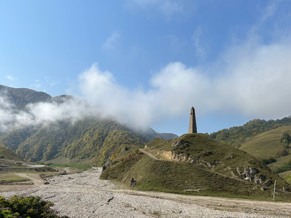 По пути остановились у смотровой башни