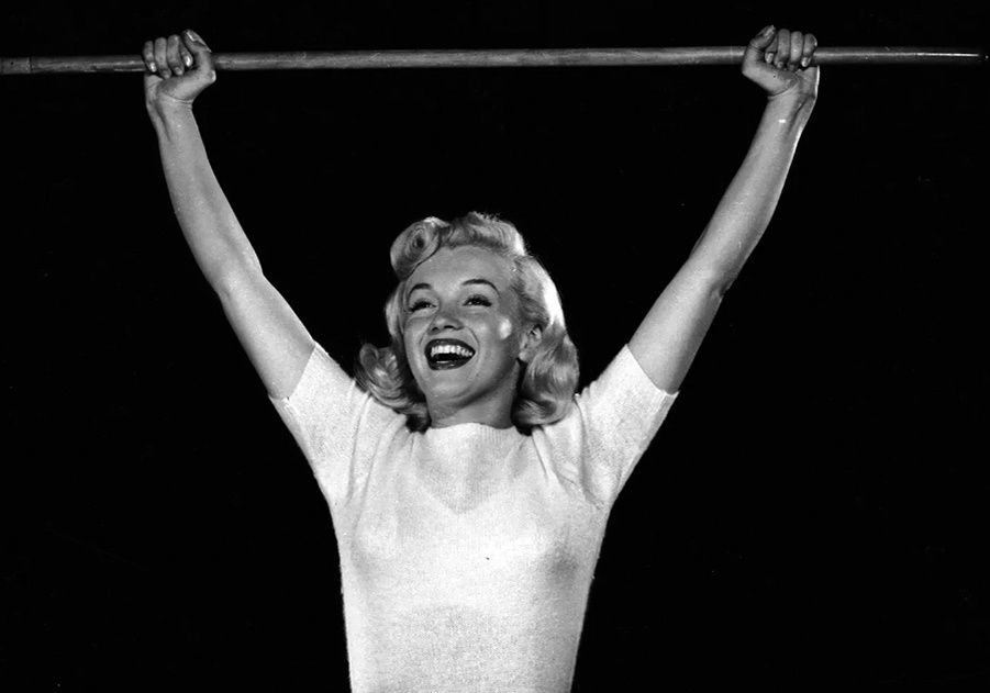 зарядка Мэрилин Монро